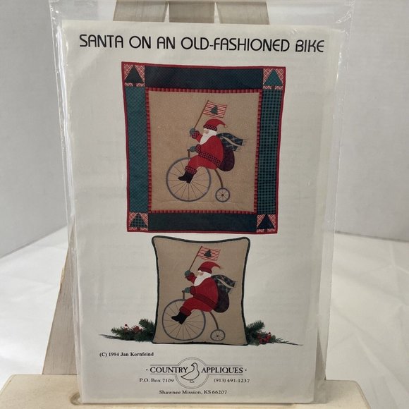 Vintage Pattern Santa on an Old Fashioned Bike Wallhanging and/or Pillow - NEW - Picture 1 of 5